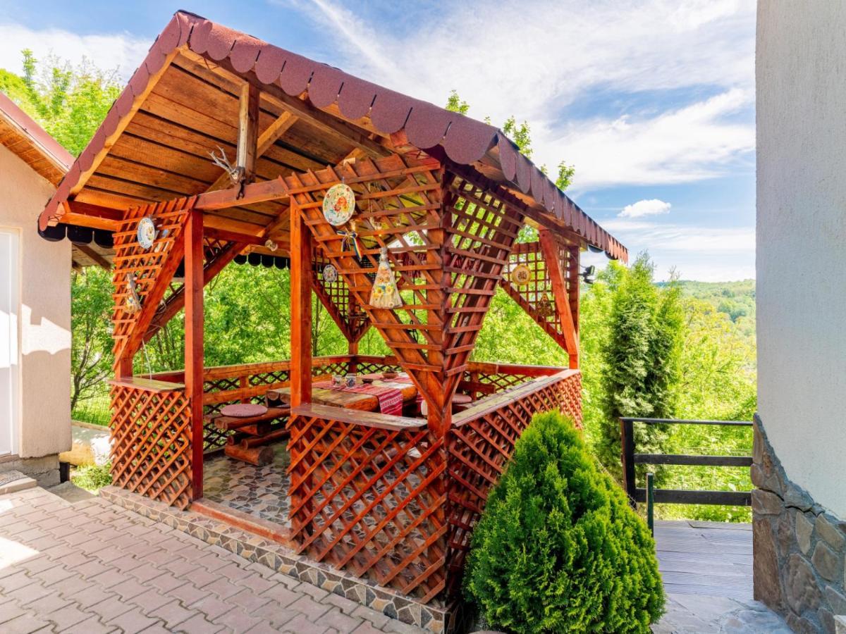 Casuta Cu Trandafiri Hotel Slanic Ngoại thất bức ảnh